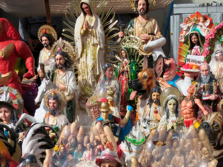 Bajan ventas a las orillas de la línea