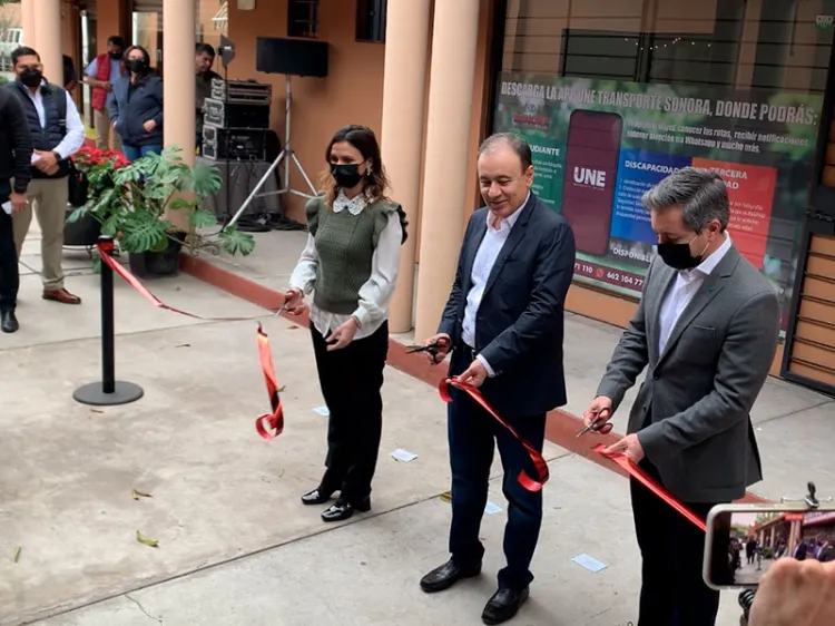 Inaugura ADM módulo del transporte público