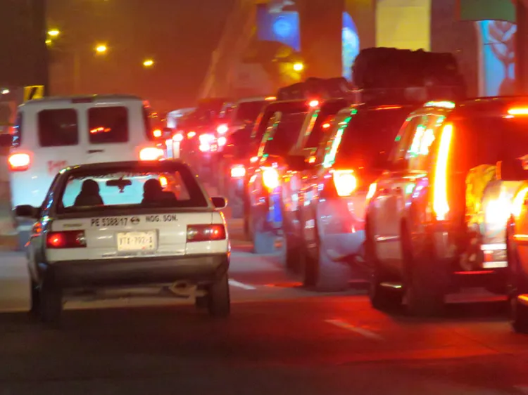 Arriban paisanos a frontera