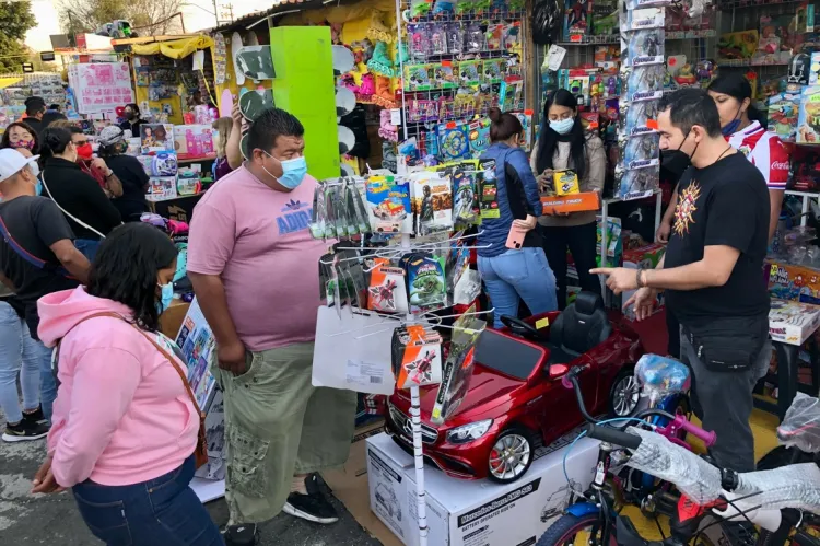 En plena crisis, los Reyes Magos reciclan juguetes