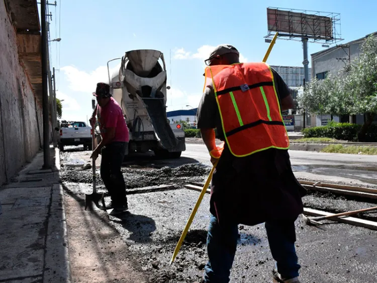 Analizan reparación de calle Ruiz Cortines