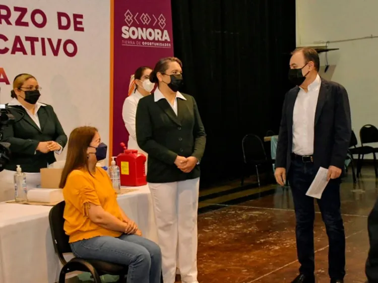 Destaca ADM vacunación a maestros