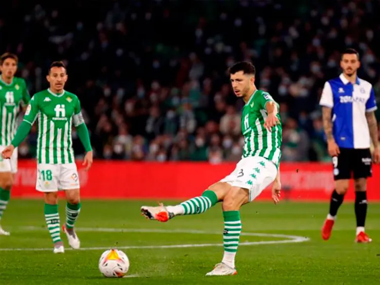 Guardado y Lainez participan en goleada del Betis