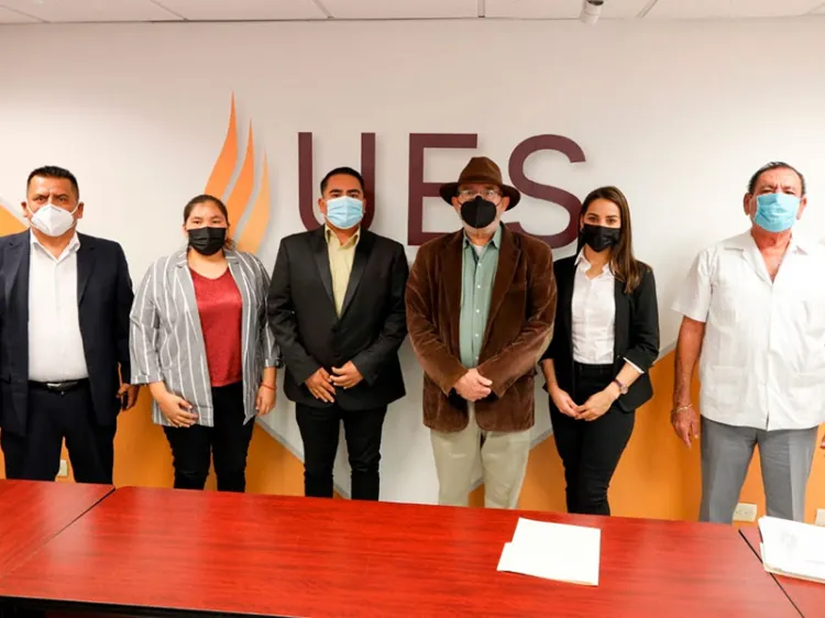 Impulsan autoridades de UES vinculación social