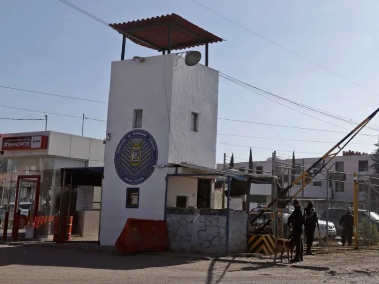 Detienen a 19 empleados de penal de Puebla por hallazgo de cuerpo de bebé