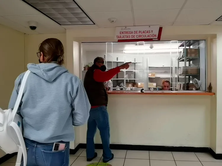 Resuelve Agencia Fiscal falta de engomados