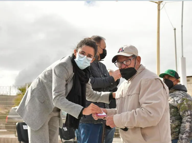 Entrega de apoyos a exmineros de Cananea