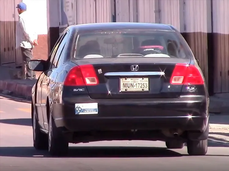 Salen pedimentos para importación de vehículos, pero aún no se tienen las verificaciones