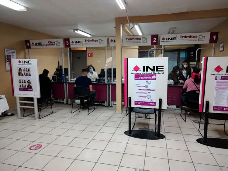 Llama INE a actualizar credencial de elector