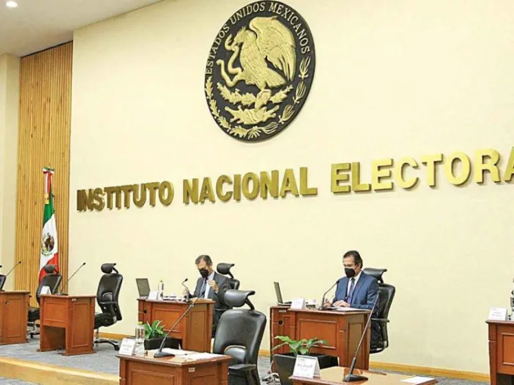 El INE le baja propaganda a gobernadores; otorga medida cautelar al PAN