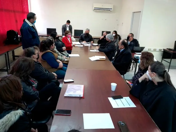 Solicitan clases presenciales en Esqueda