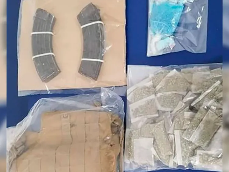 Aseguran narcóticos, equipo táctico y cargadores en Cajeme