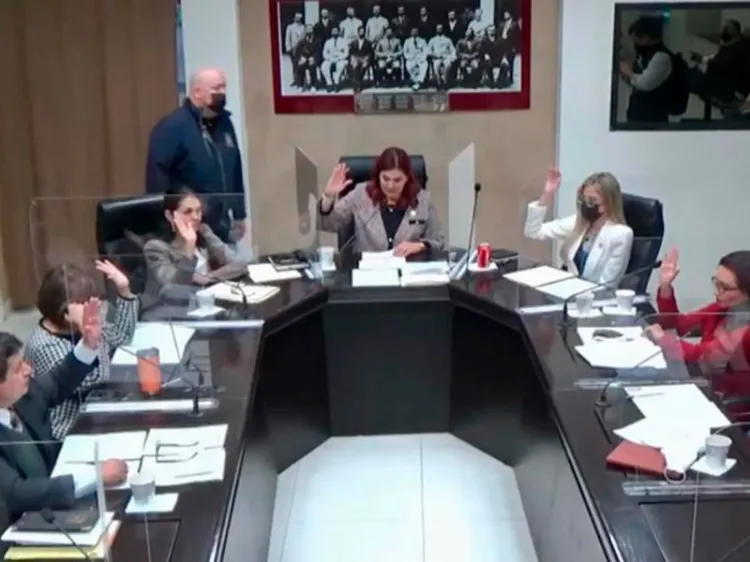 Eligen a comisionados del Istai