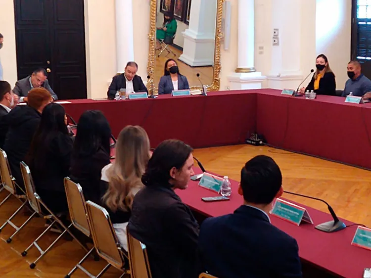 Escucha ADM a jóvenes sonorenses