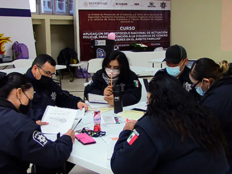 Sensibilizan a policías sobre violencia de género
