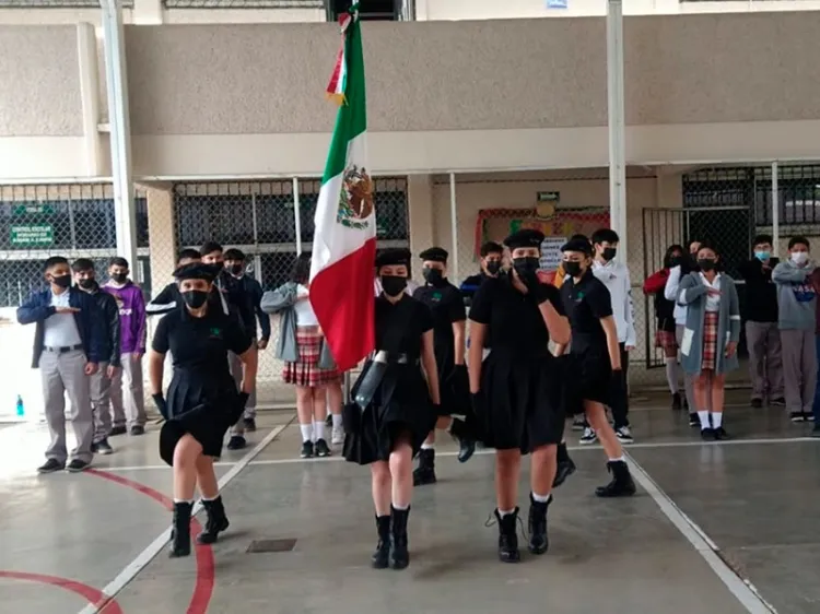 Conmemora Cecytes el Día de la Bandera