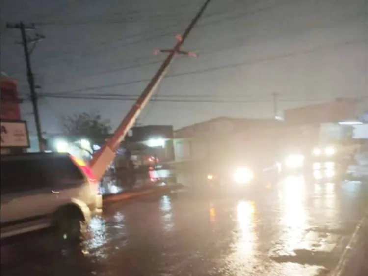 A balazos y con camiones destrozan videovigilancia en 3 municipios de Tamaulipas
