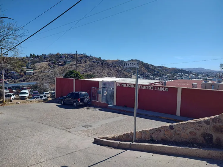 Reconectan electricidad en primaria