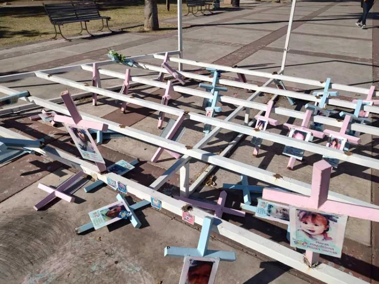 Dañan cruces de memorial ABC