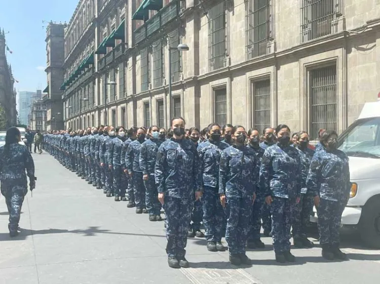Blindado, Palacio Nacional y Catedral por marchas