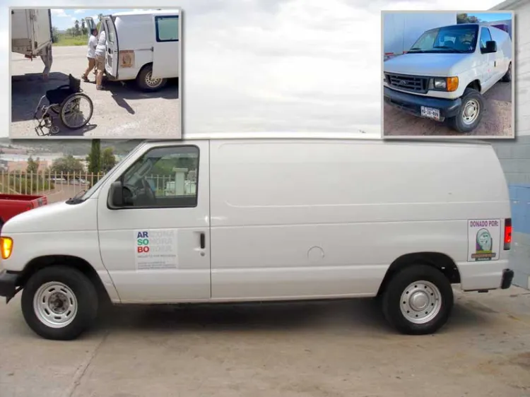 Roban vehículo de asociación de ayuda