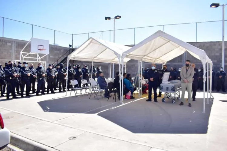 Despiden en ceremonia luctuosa a agente de Policía