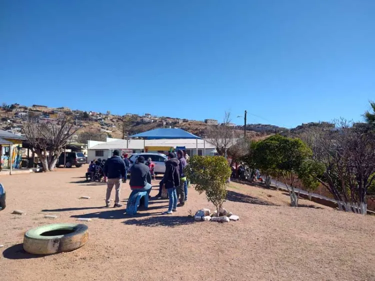 Apoya albergue a migrantes en espera de asilo en EU