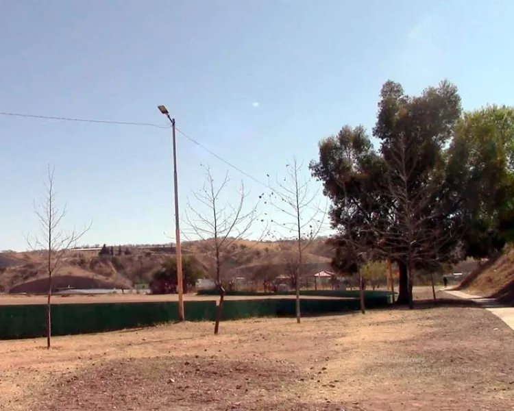 Piden vecinos atención a unidad deportiva Villa Sonora