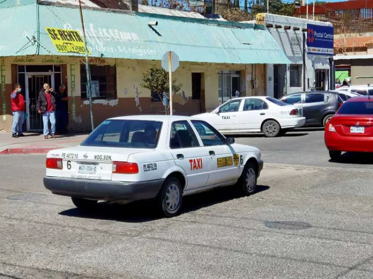 Esperan regularización taxistas
