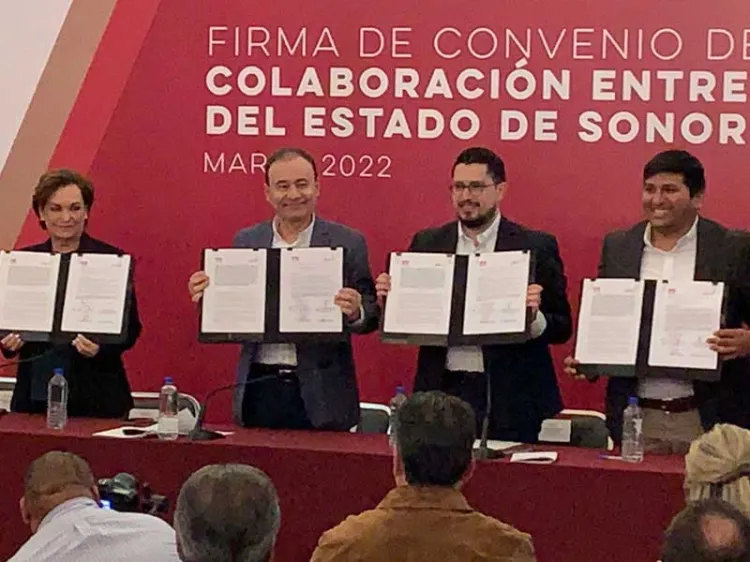 Firman convenio para simplificar adquisición de vivienda