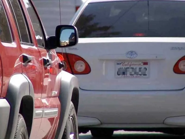 Confirman que sí podrán cruzar a EU vehículos regularizados