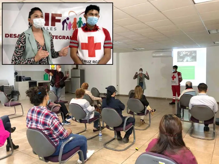 Capacitan a personal del DIF en primeros auxilios