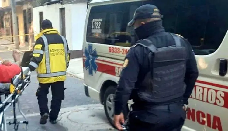 Exige madre justicia, 'mi hijo solo salió a asaltar y me lo mataron'