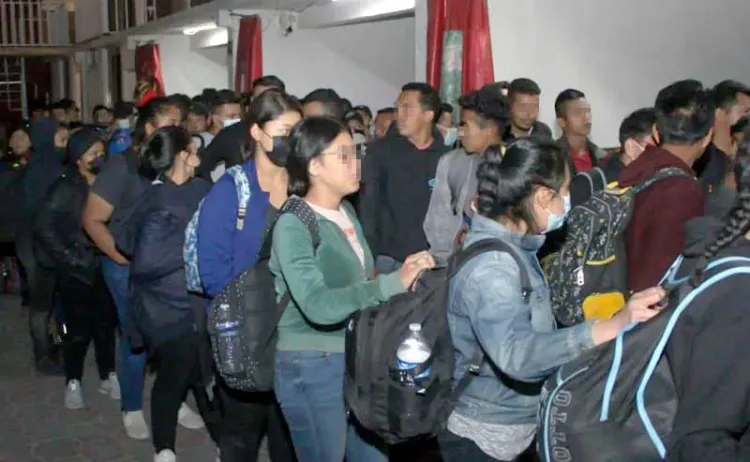 Rescatan a migrantes hacinados en hotel de Ecatepec
