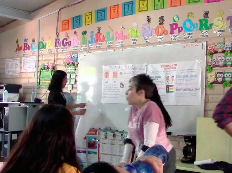 Dan pláticas sobre salud sexual a menores