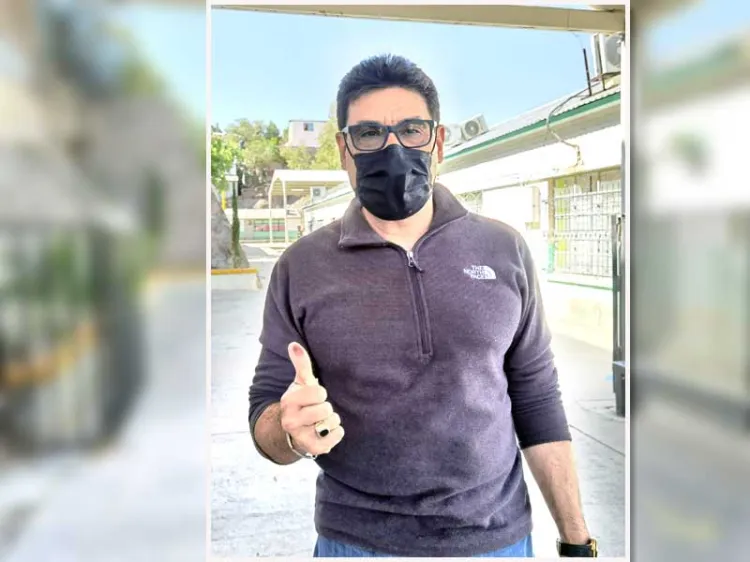 Acude JGN a votar en revocación de mandato