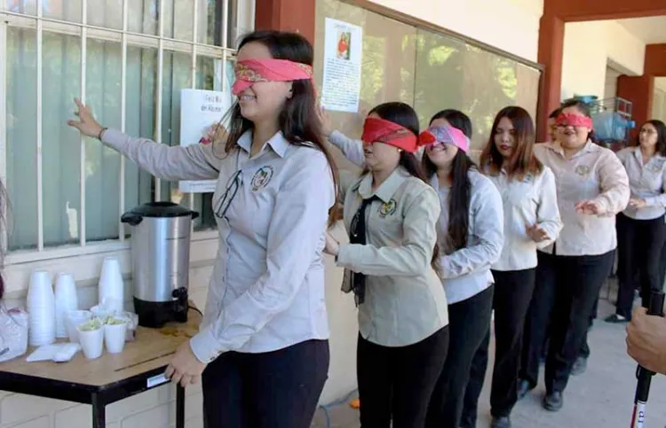 Abre Creson licenciatura en Inclusión Educativa