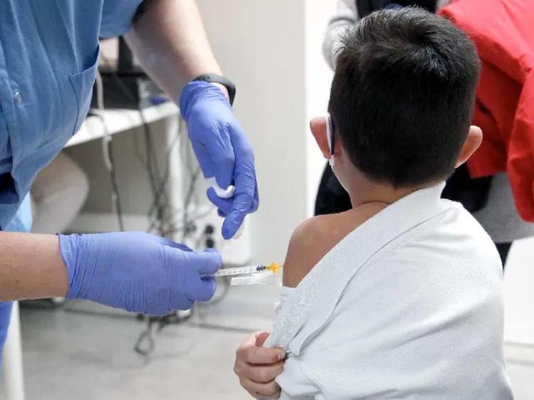 Anuncia AMLO vacuna contra Covid para menores de 14 años