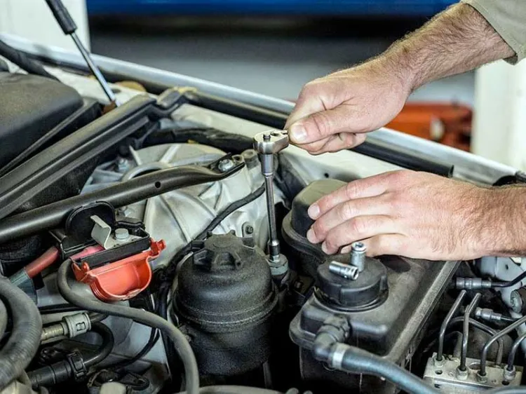 Recomienda mecánico revisar bien su automóvil, especialmente si saldrán a carretera