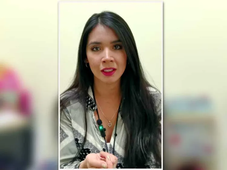 Explica psicóloga efecto que produce el beso