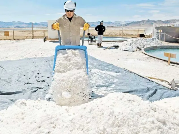 Según AMLO el litio es mineral estratégico de México; ¿Qué es y para qué sirve?