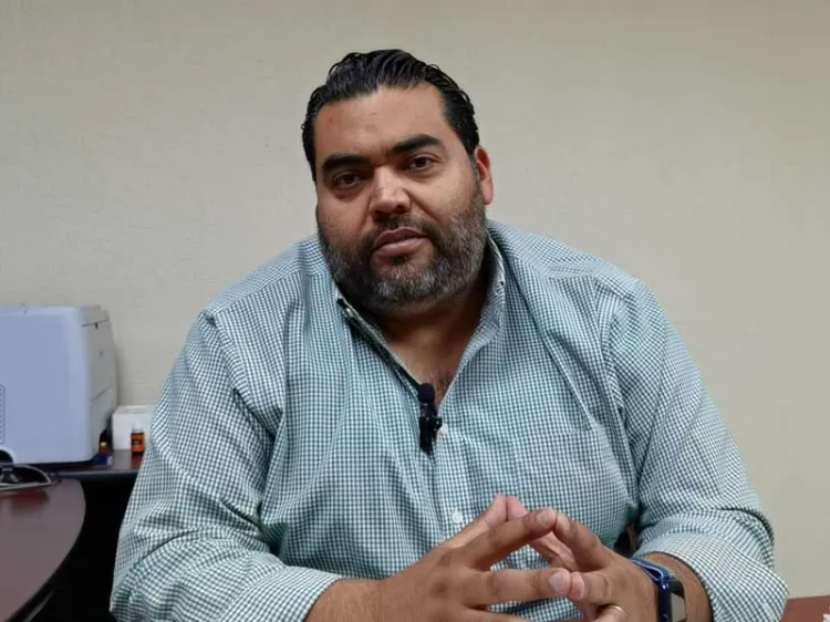 Acuden pocos regularizados por placas