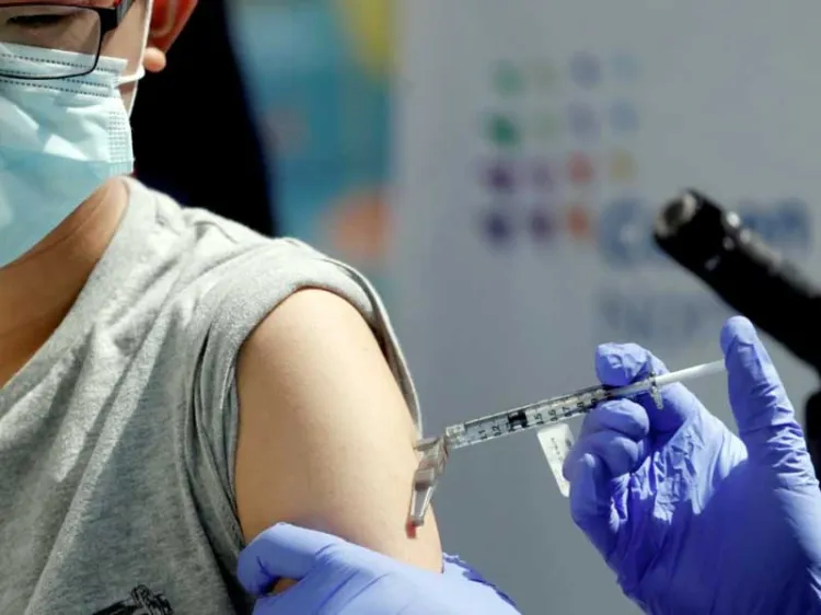 Vacunarán contracovid a menores de 12 años en adelante