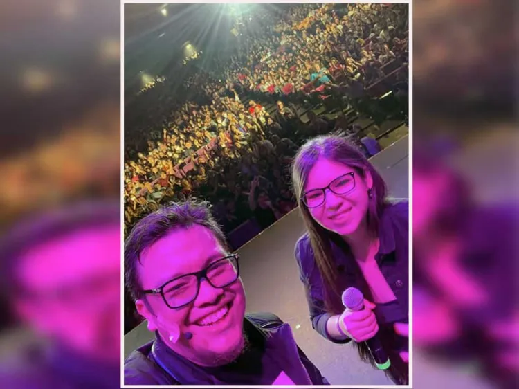Viralizan en redes rutina de fan en show de Franco Escamilla