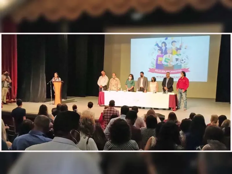 Reconocen a docentes por sus trayectorias