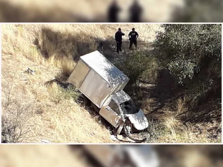 Identifican a chofer que volcó y falleción en barranco