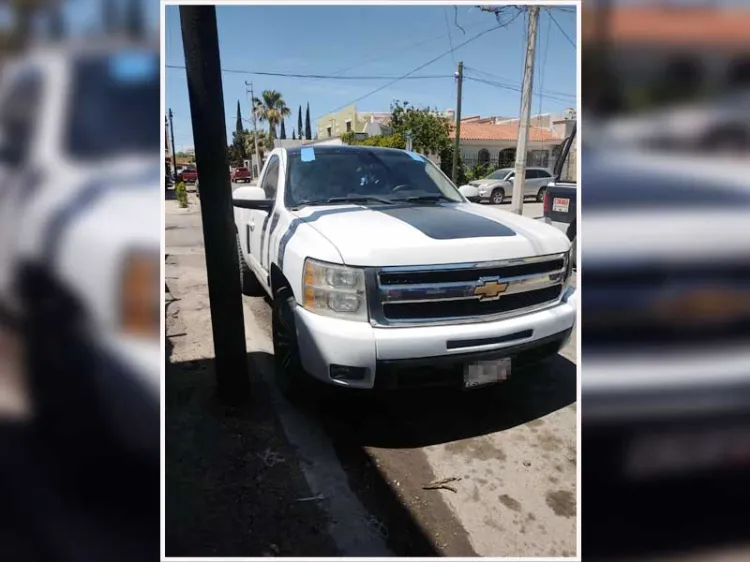 Entregan vehículo a propietario recuperado