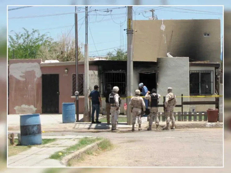 Ejecutan a dos hombres y queman casa en infonavit La Esperanza