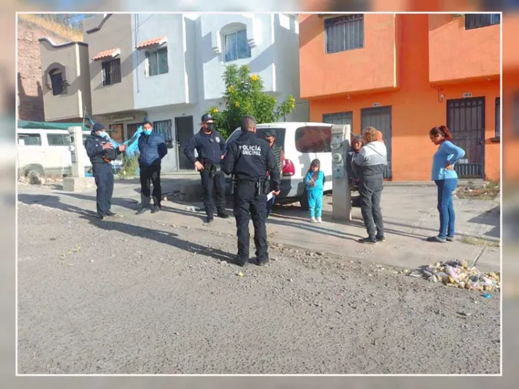 Atienden peticiones de vecinos de la San Miguel