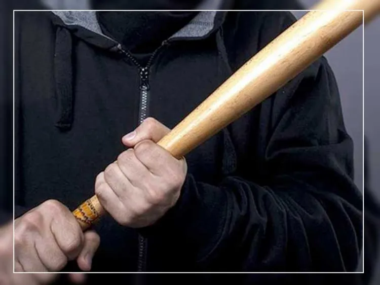 Recibe golpe en la cabeza de vecino